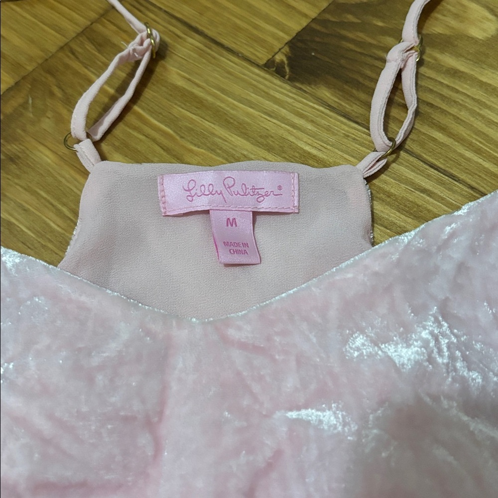 Lilly Pulitzer Size Medium Baby Pink Crushed Velvet Tank Top - Picture 2 of 3
